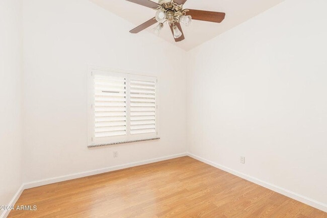 Building Photo - 3350 S Oleander Dr