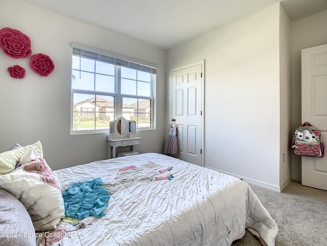 Building Photo - 2243 Capital Dr