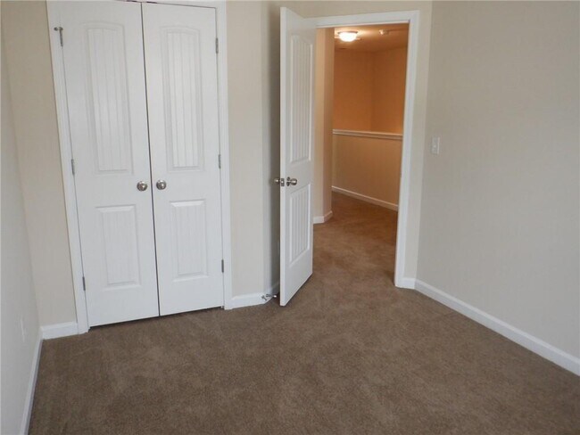 Building Photo - 1522 Iris Walk