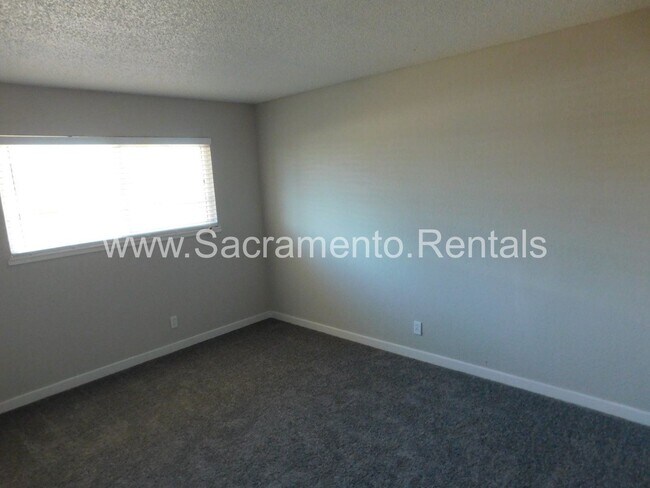 Building Photo - 2 br, 1 bath House - 1497 Janrick Ave