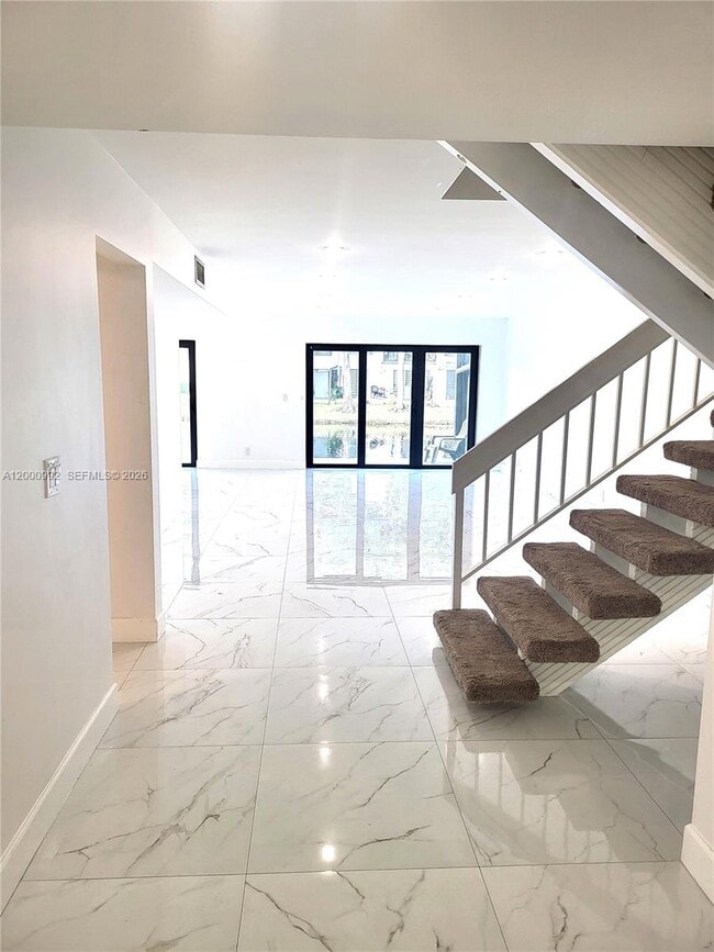 Building Photo - 9723 N New River Canal Rd