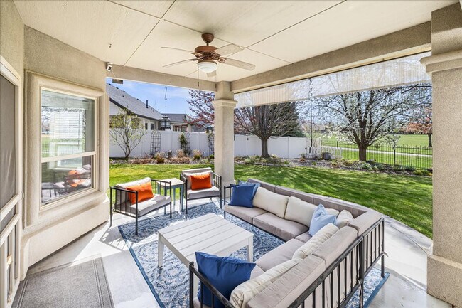 Building Photo - 2279 S Bear Claw Way