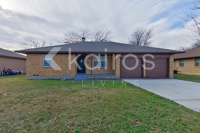 Building Photo - 738 Willowood Ln