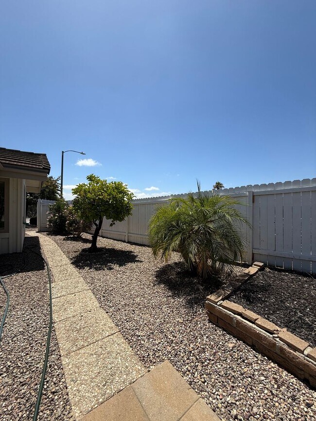 Building Photo - Gorgeous Remodeled 2Br/2Ba house W/2 Car attached  Garage in Oaks North