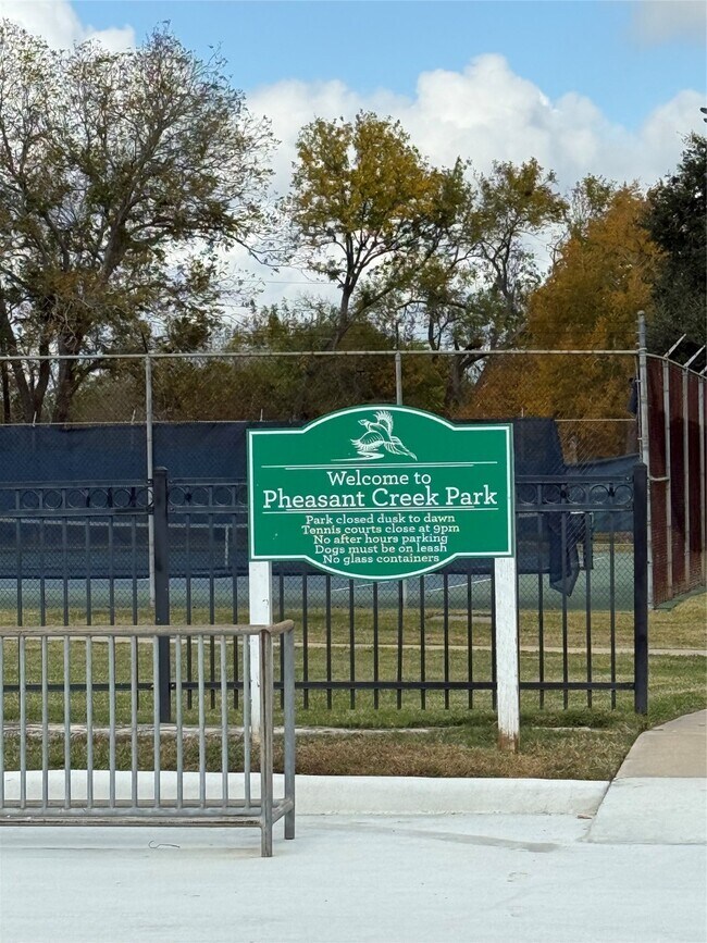 Building Photo - 16715 Ribbonridge Dr