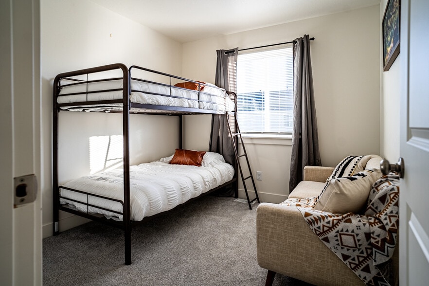 Building Photo - 355 N 2650 W