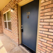Building Photo - Welcome Home to your 2 Bedroom | 1 Bathroom Apartment Home located at Chateau Royal in Orange, TX!