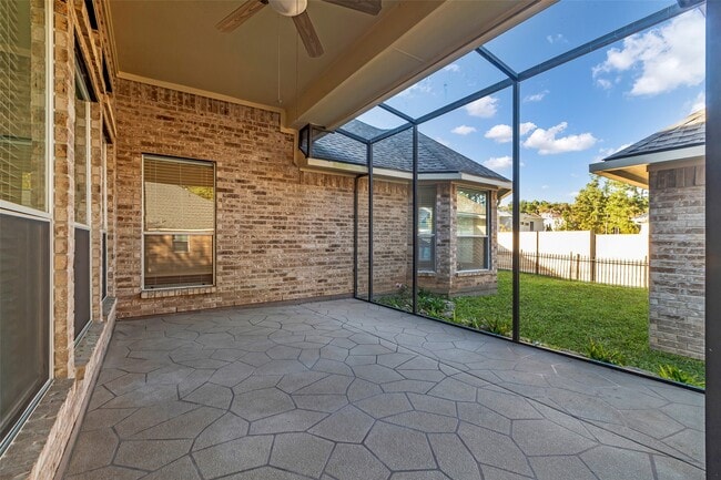 Building Photo - 35 W Pines Dr