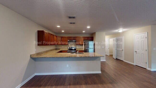 Building Photo - 711 Cahoon Rd N