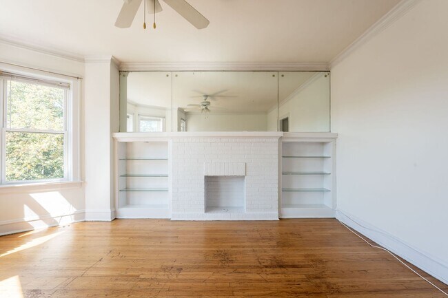 Building Photo - 4329 N Francisco Ave