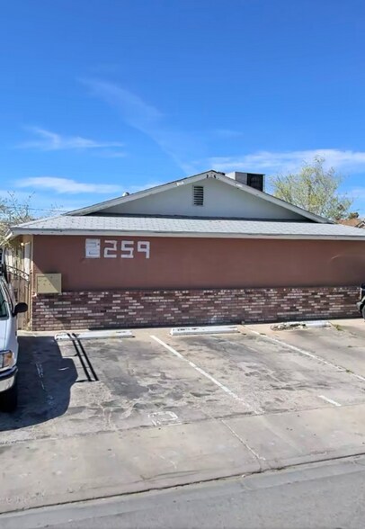 Building Photo - 2259 Bassler St