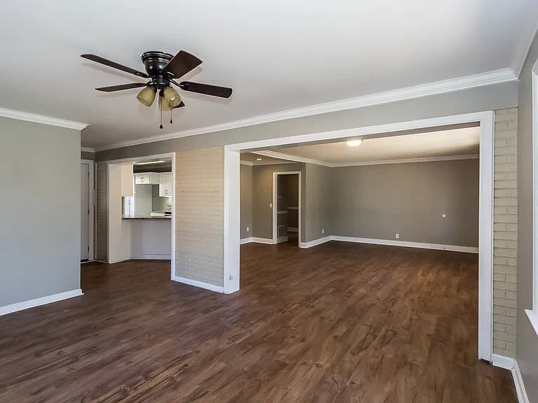 Building Photo - 1518 Dahlia Rd