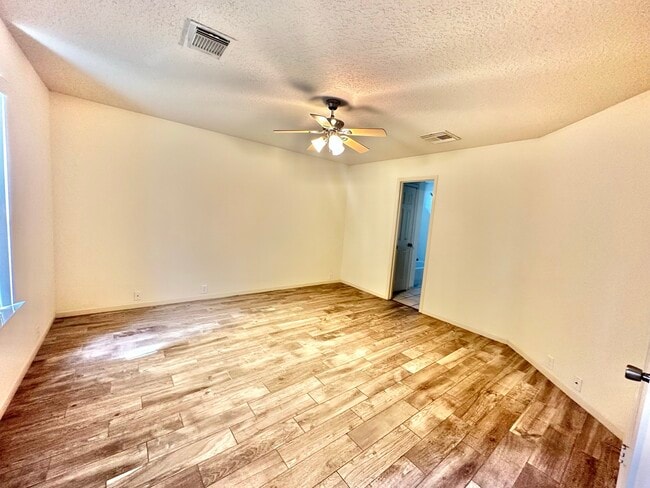 Building Photo - 18214 Wren Dale Ln