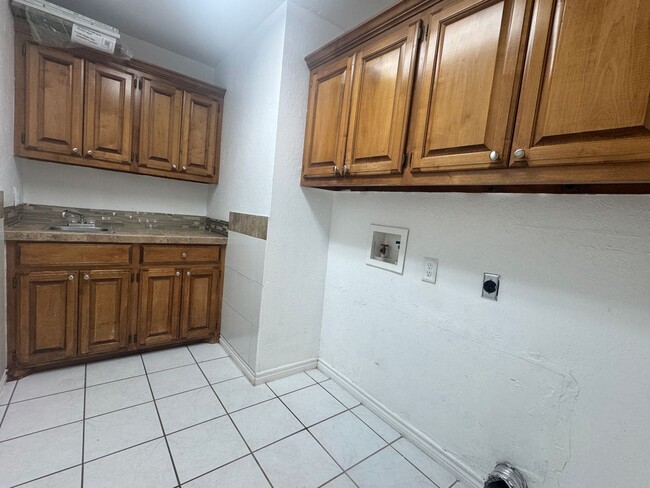 Building Photo - 20 Havenshire Cir