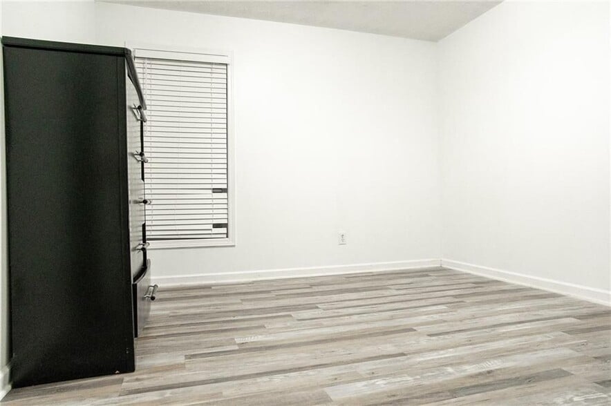 Building Photo - 1315 Great River Pkwy SE