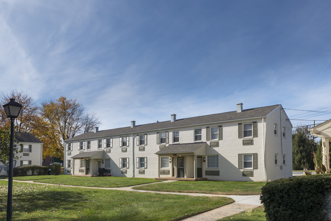 Primary Photo - Frederick Greenes Apartments