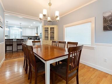 Building Photo - Charming 3-Bedroom Historic Home in Downto...