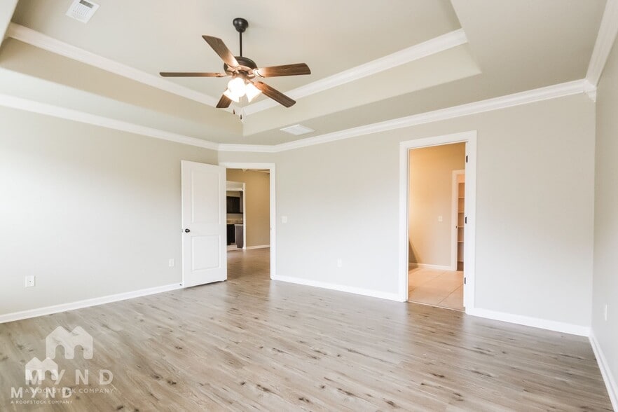 Building Photo - 421 Carlson St