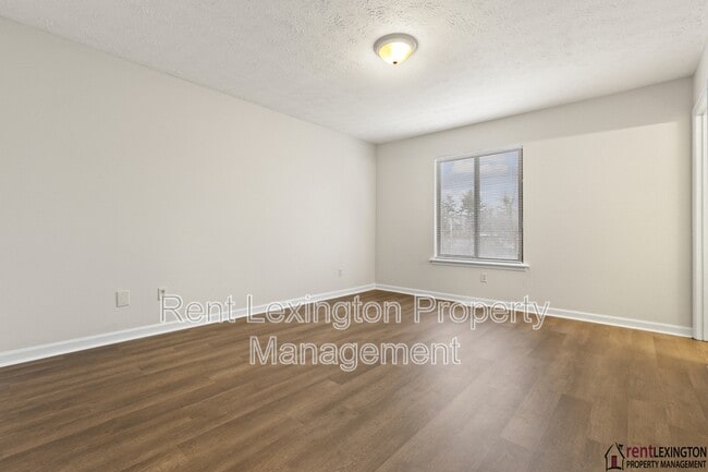 Building Photo - 208 Grayson Ct