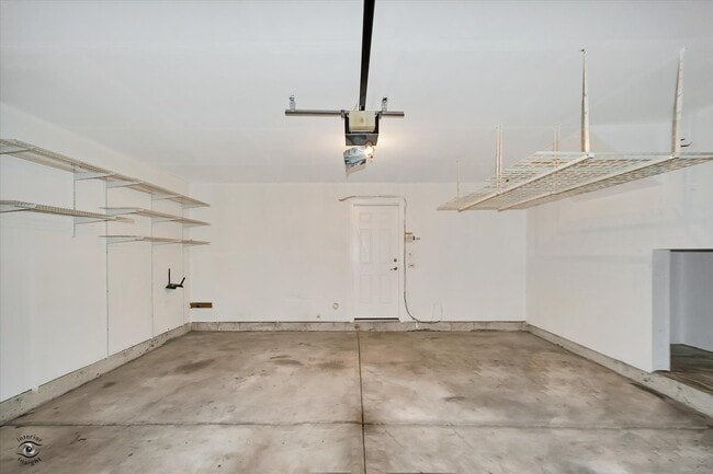 Building Photo - 582 Declaration Ln