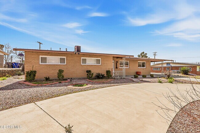 Building Photo - 4312 Wallington Dr