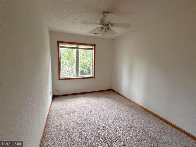 Building Photo - 1279 Pinewood Trail