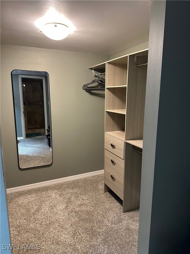 Building Photo - 2305 Gulf Shore Blvd N