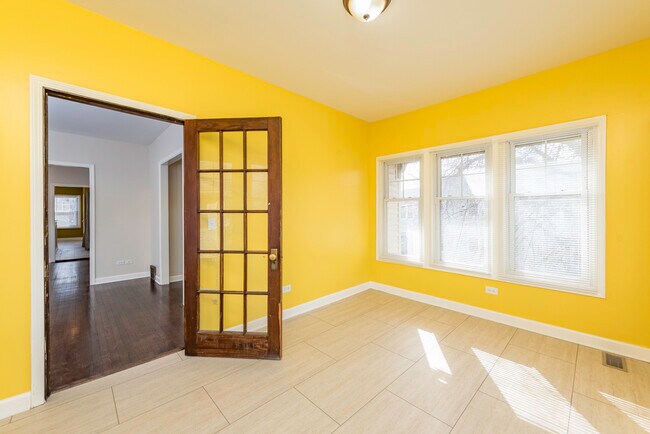 Building Photo - 515 2nd St