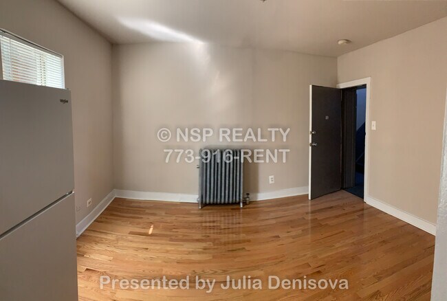 Building Photo - 5662 N Ridge Ave