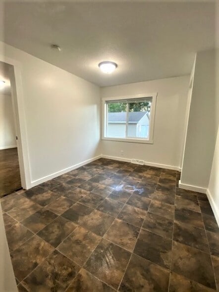 Dinning room - 6511 Cedar St