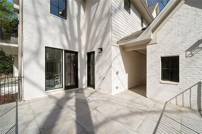 Building Photo - 1074 Moores Mill Rd NW