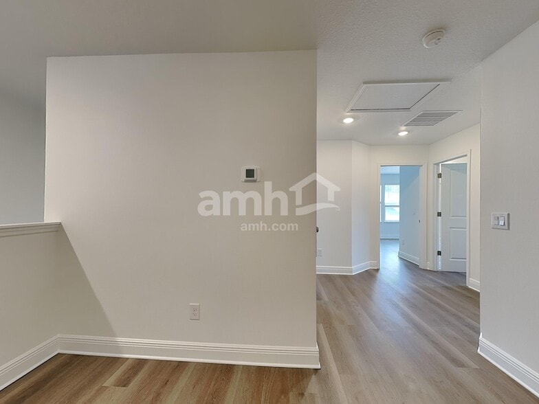 Building Photo - 1526 Blue Nile Pt