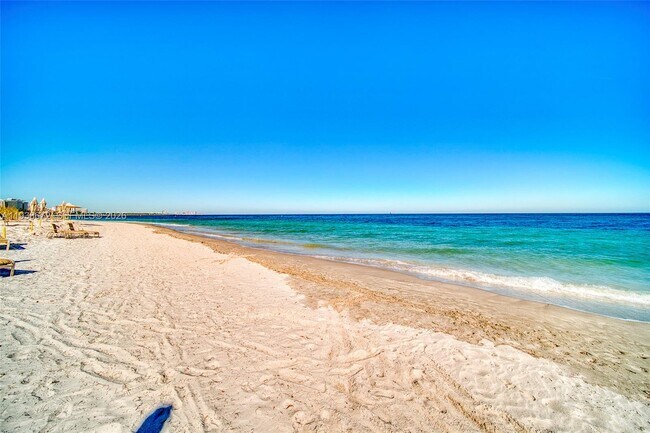 Building Photo - 1111 Crandon Blvd