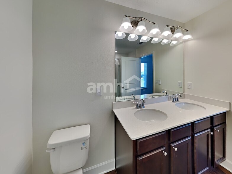 Building Photo - 2114 Saffron Walden Dr