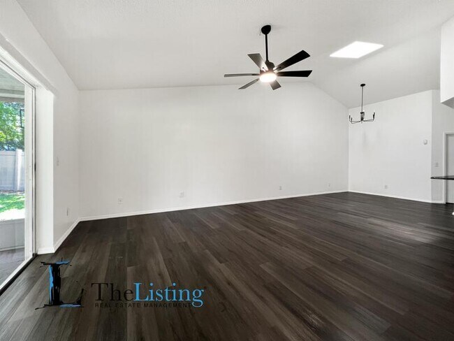 Building Photo - 1317 Coolridge Dr