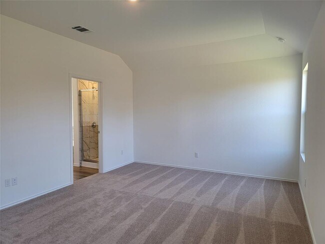 Building Photo - 100 Montego St