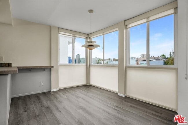 Building Photo - 30 Driftwood St
