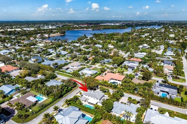 Building Photo - 518 Gardenia Terrace