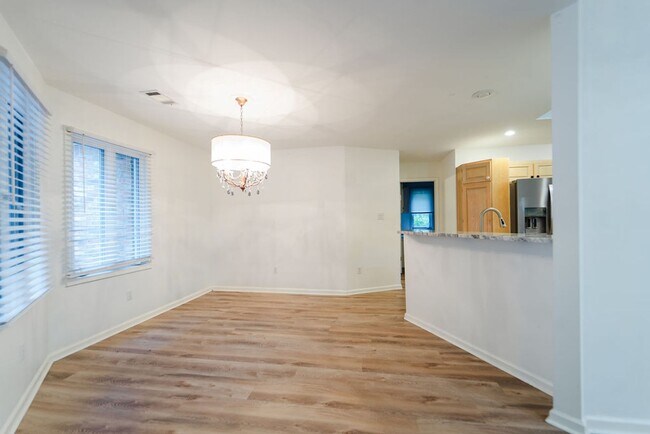 Building Photo - Charming, 3 Bedroom, 2 Bath. With wonderful outdoor living space