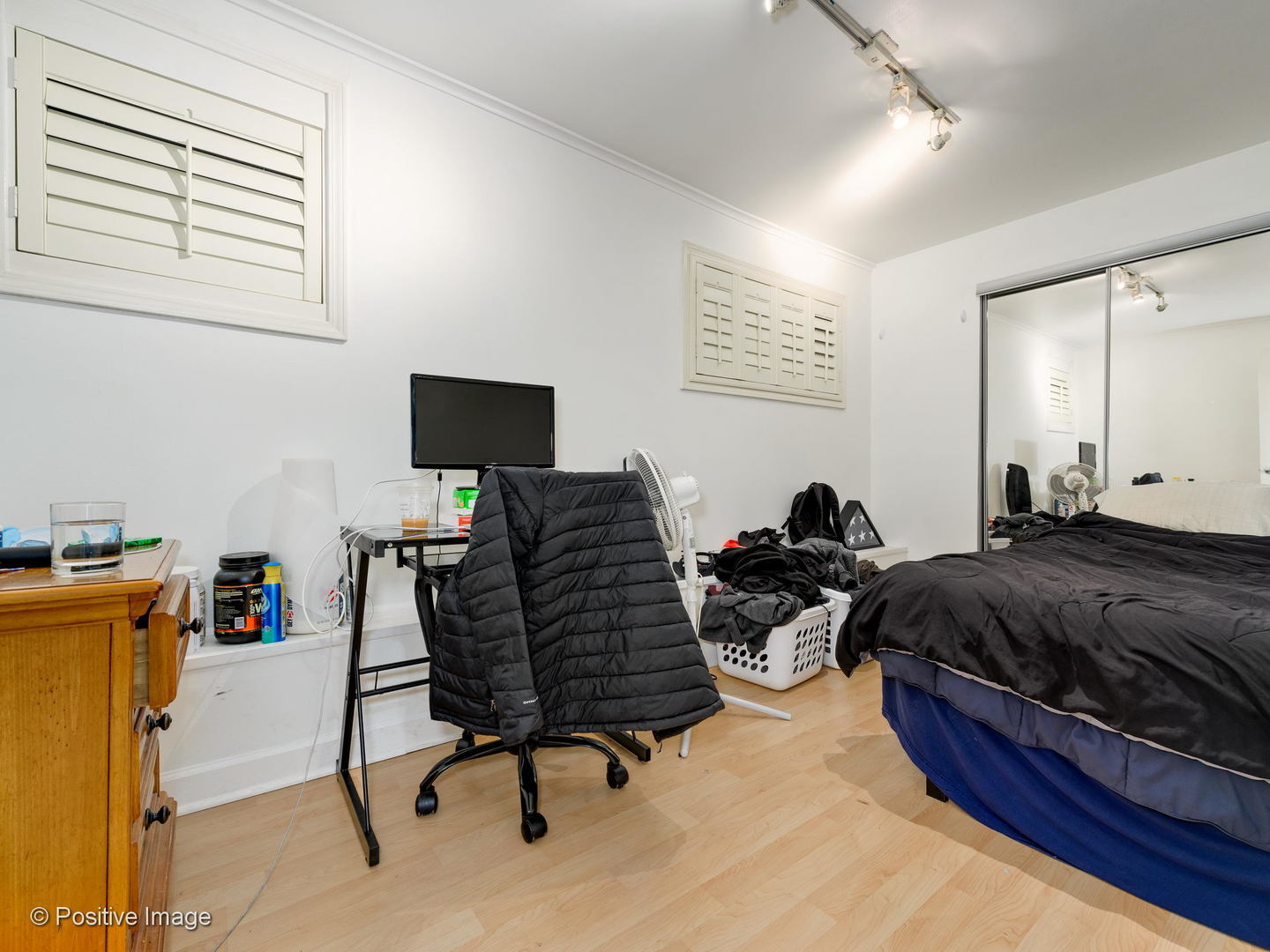 Building Photo - 1950 N Hudson Ave