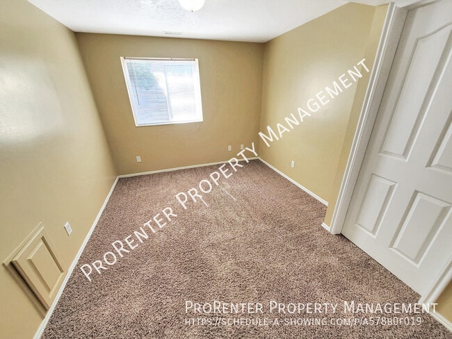 Building Photo - 1488 Earl Cir