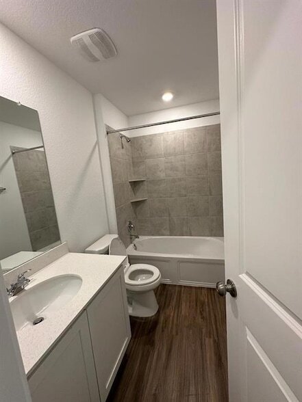 Building Photo - 232 Golden Grove Pkwy
