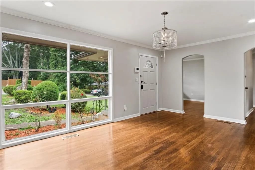 Building Photo - Room in House on Patricia Dr