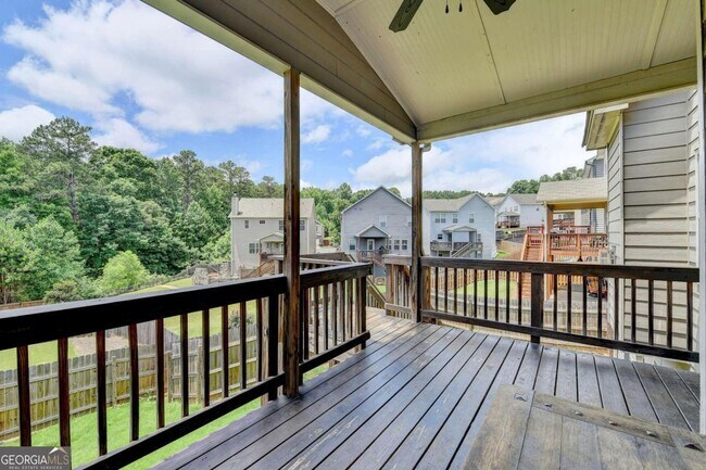 Building Photo - 648 Georgia Way