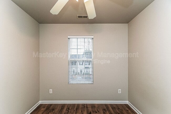 Building Photo - 123 Baberton Dr