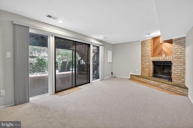 Building Photo - 10949 Whiterim Dr