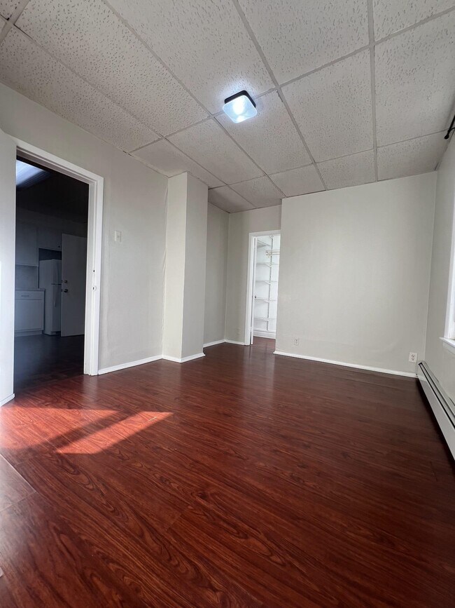 Building Photo - 123 Collard St