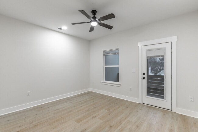 Building Photo - 1124 Garfield St