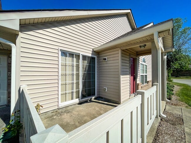 Building Photo - 4740 Kelvington Dr