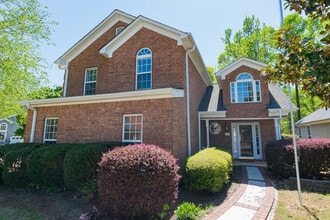 Building Photo - 340 Bedford Dr